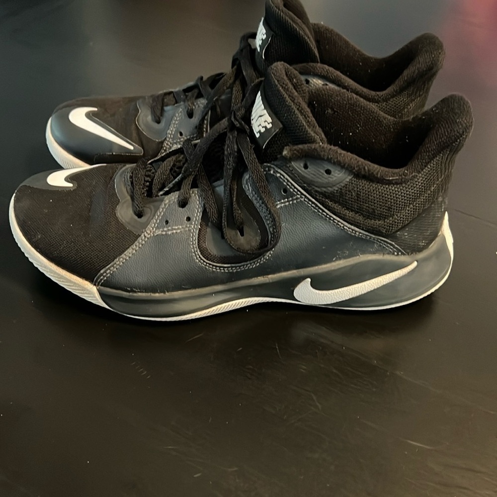 Nike shoes sneakers